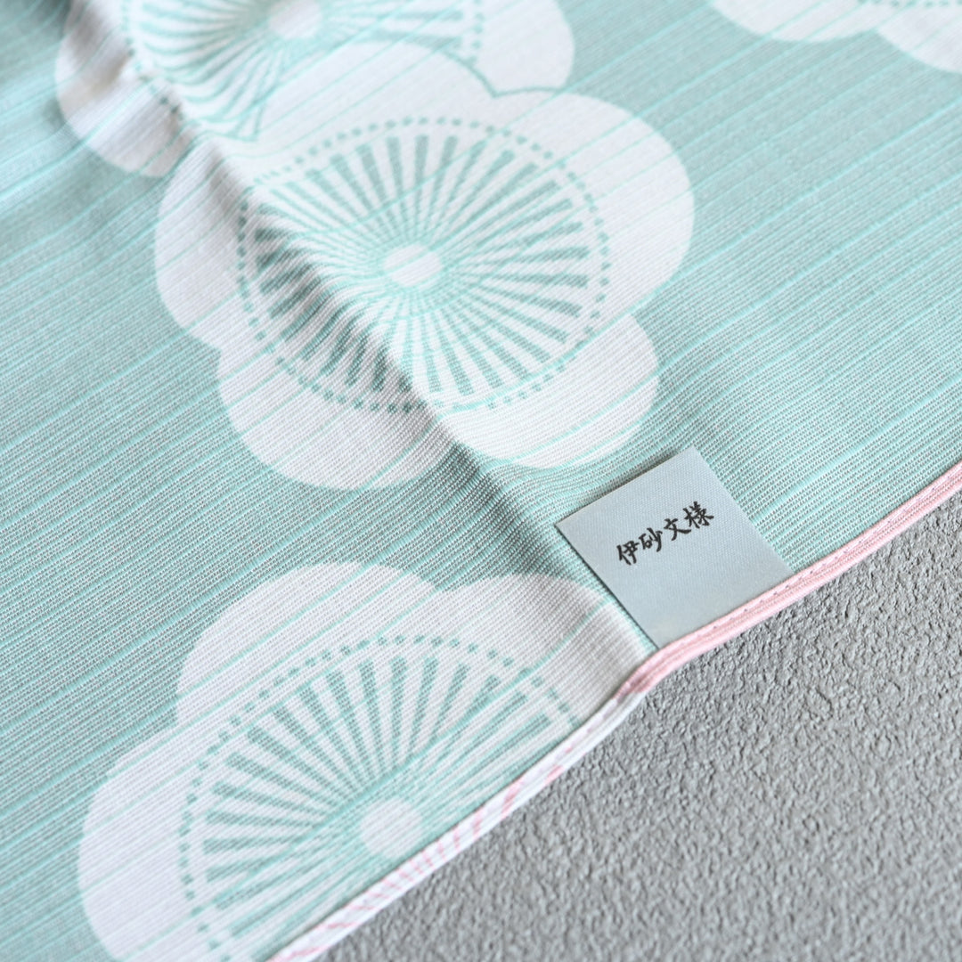 Isa Monyo Reversible Furoshiki | Japanese Apricot Baby Pink/Mint